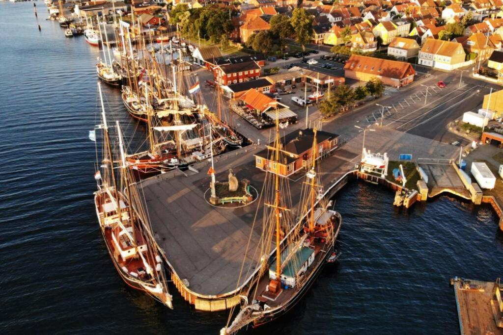 Hyggeligt Gammelt Fiskerhus I Marstal Villa Luaran gambar